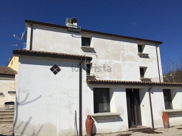 casa indipendente in vendita a Sogliano al Rubicone