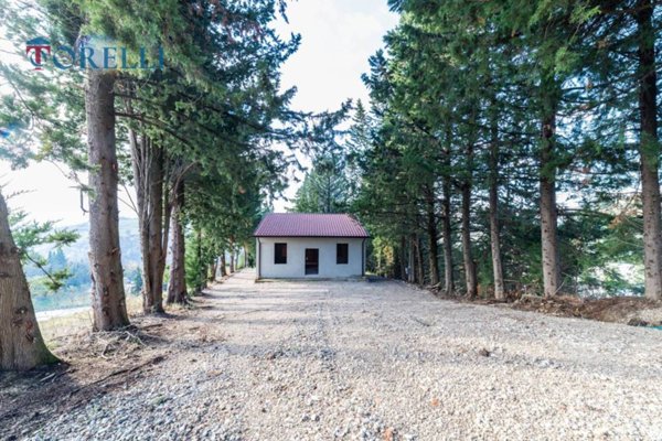 locale commerciale in vendita a Sogliano al Rubicone