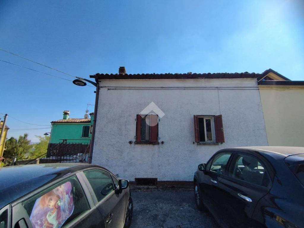 casa semindipendente in vendita a Sogliano al Rubicone