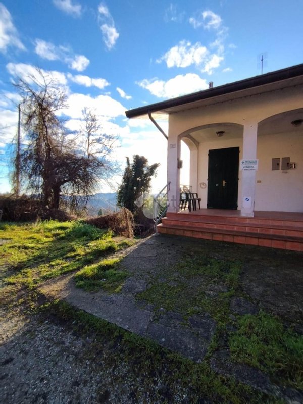 casa indipendente in vendita a Sogliano al Rubicone in zona Rontagnano