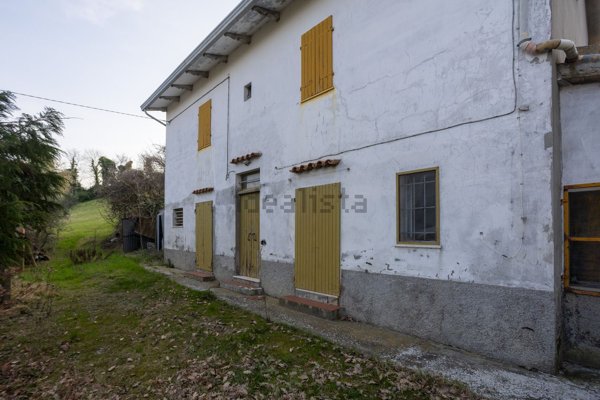 casa indipendente in vendita a Sogliano al Rubicone
