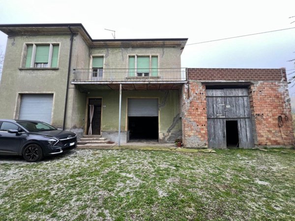 casa indipendente in vendita a Sogliano al Rubicone