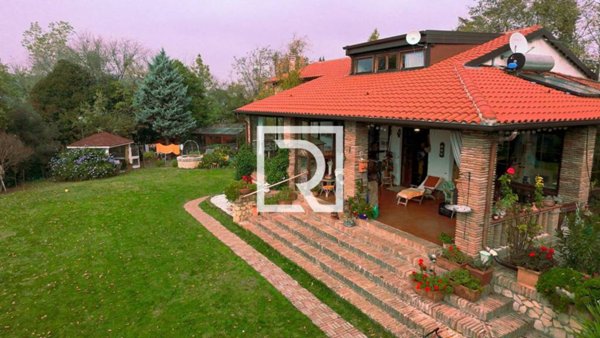 casa indipendente in vendita a Sogliano al Rubicone