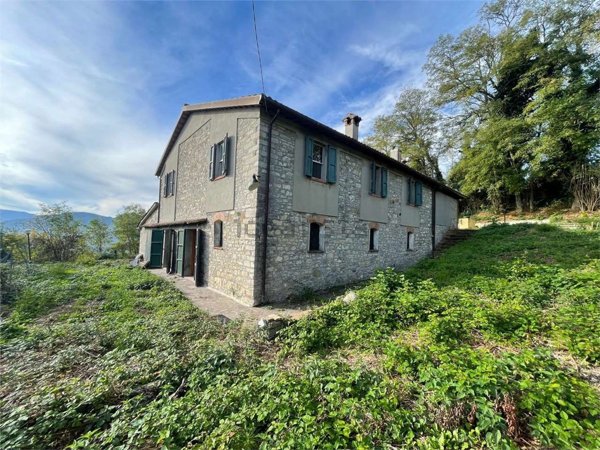 casa indipendente in vendita a Sogliano al Rubicone in zona Rontagnano