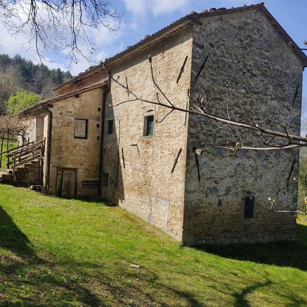 locale di sgombero in vendita a Tredozio