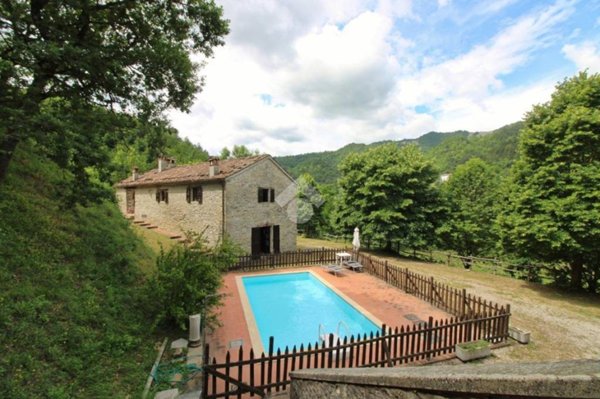 casa indipendente in vendita a Tredozio