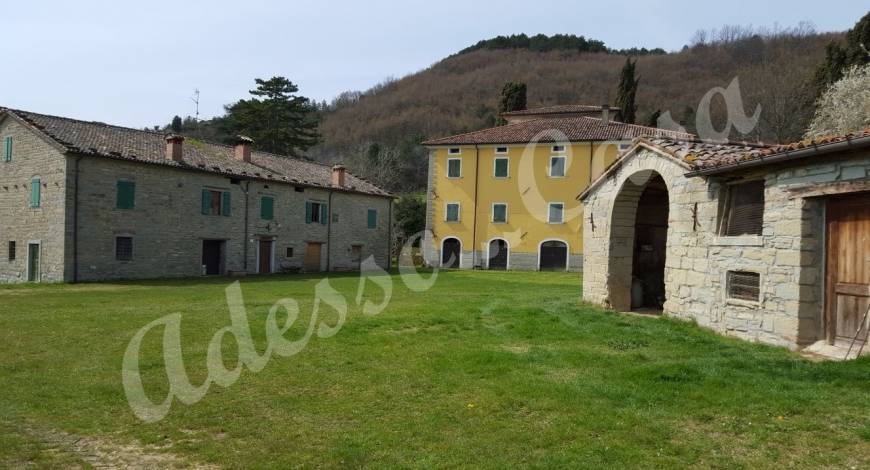 casa indipendente in vendita a Tredozio