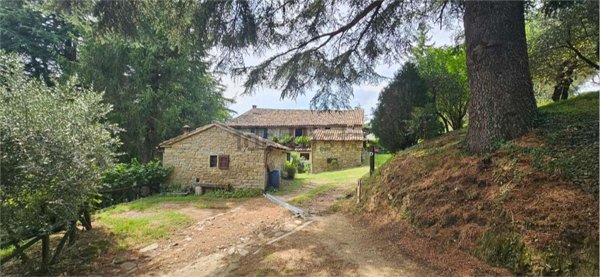 casa indipendente in vendita a Tredozio