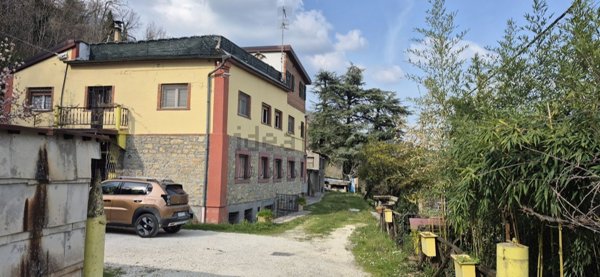 casa indipendente in vendita a Tredozio