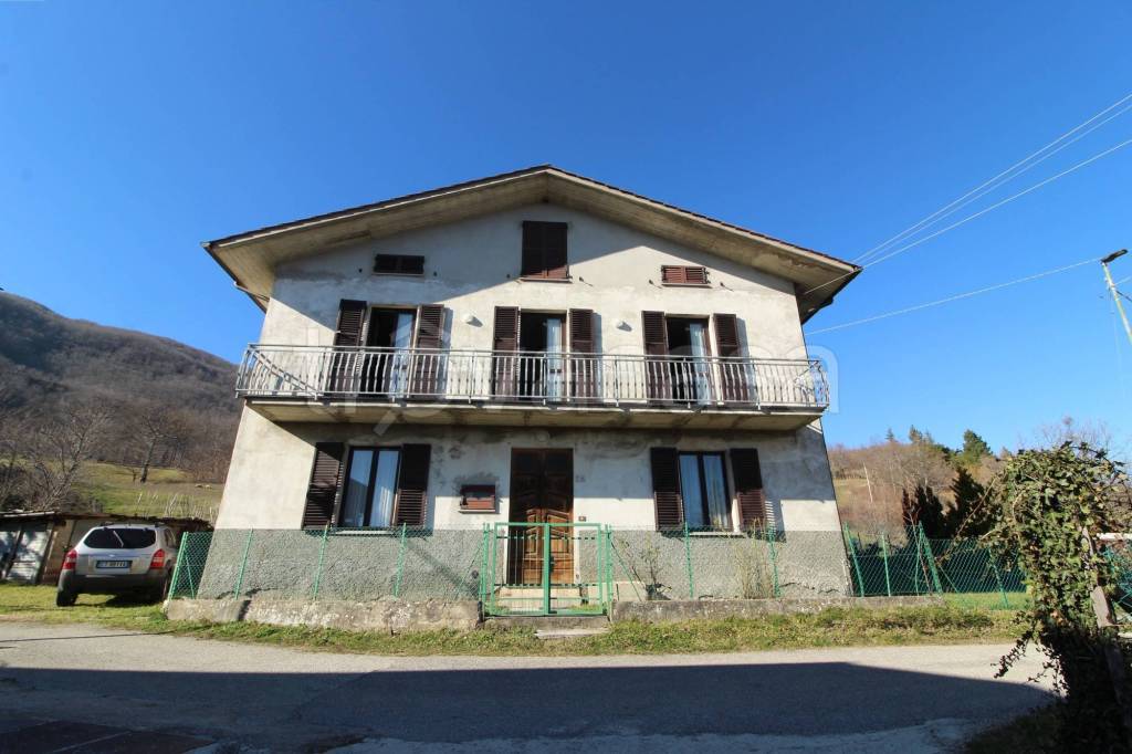 casa indipendente in vendita a Verghereto in zona Alfero