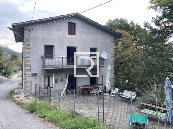 casa indipendente in vendita a Verghereto in zona Pereto