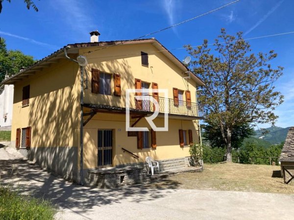 casa indipendente in vendita a Verghereto in zona Alfero