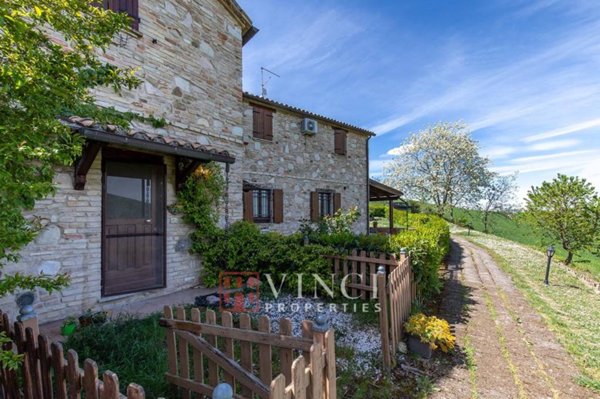 casa indipendente in vendita ad Acqualagna