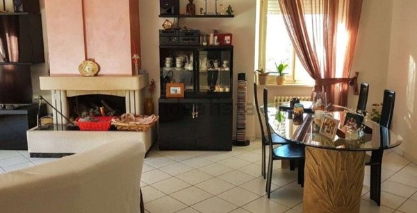 appartamento in vendita ad Acqualagna in zona Pole