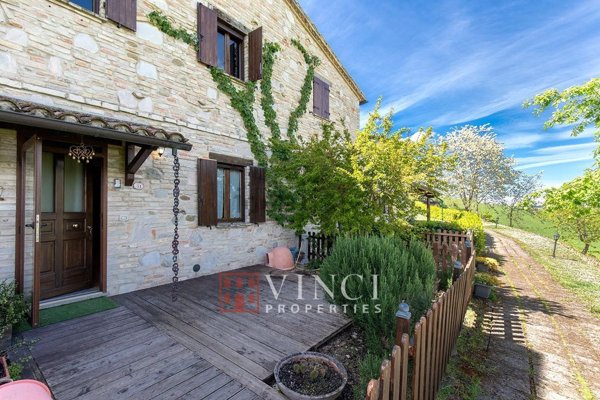 casa indipendente in vendita ad Acqualagna