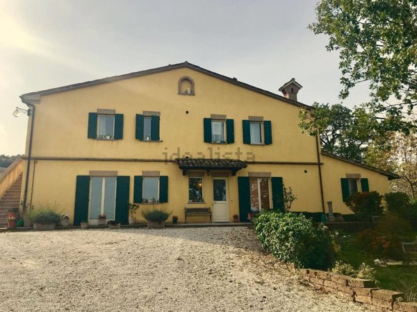 casale in vendita ad Acqualagna