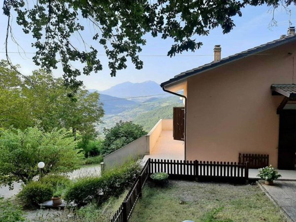 casa indipendente in vendita ad Acqualagna