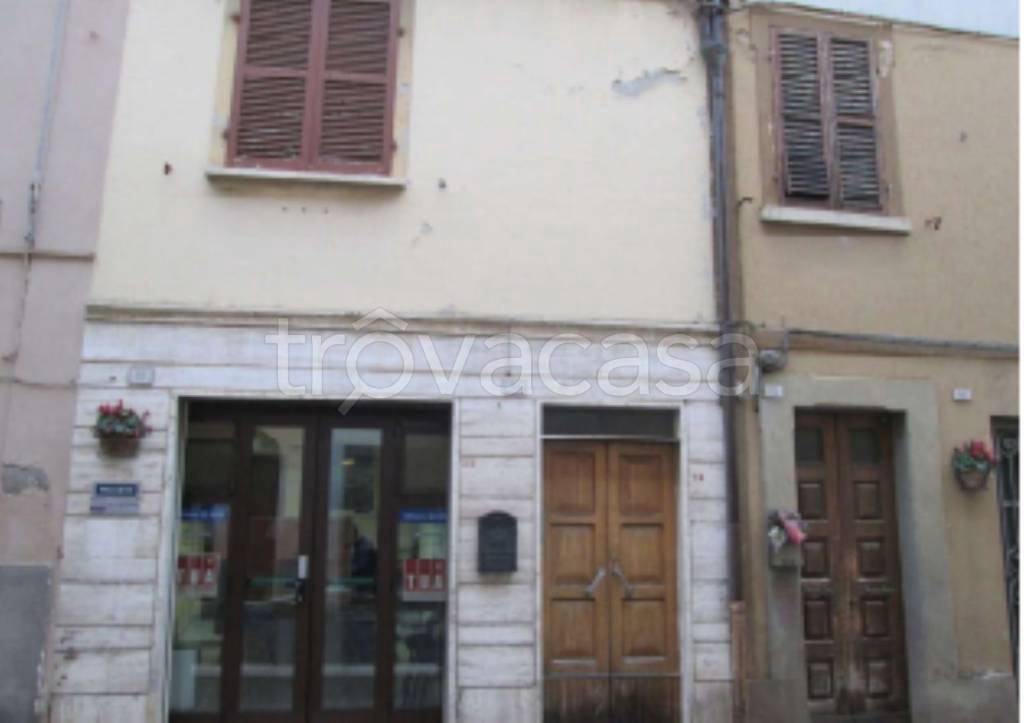 negozio in vendita ad Acqualagna