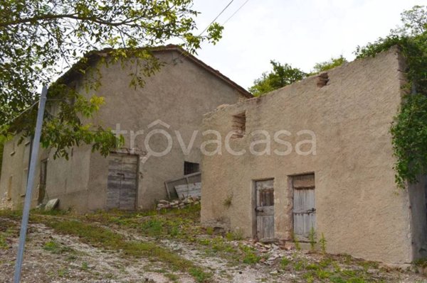casa indipendente in vendita ad Acqualagna