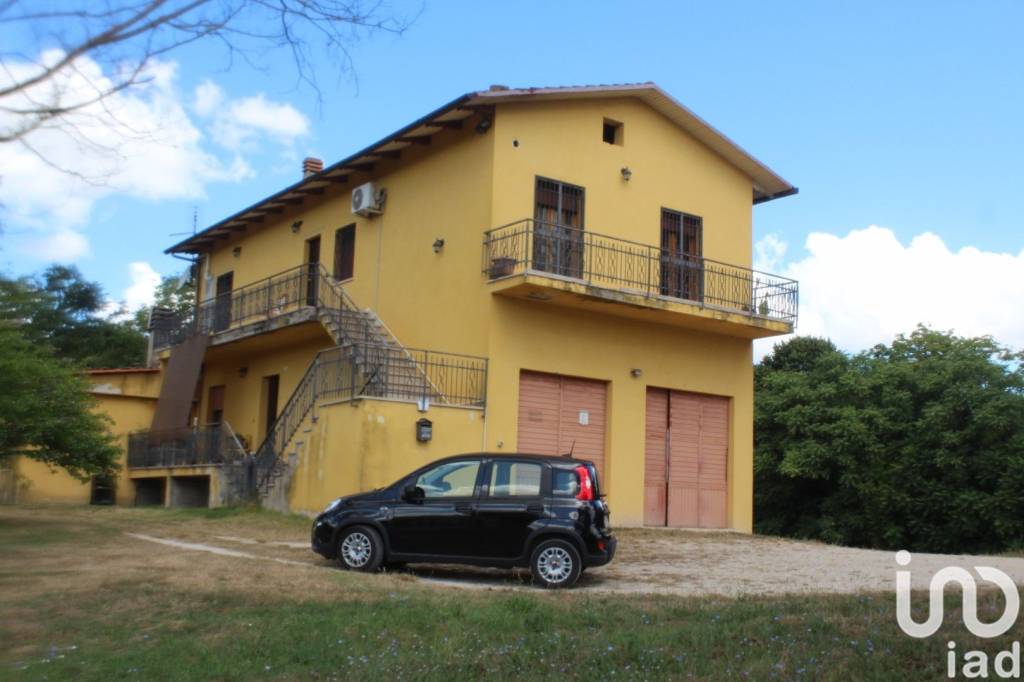 casa indipendente in vendita ad Acqualagna in zona Furlo