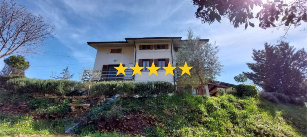 casa indipendente in vendita ad Acqualagna in zona Petriccio