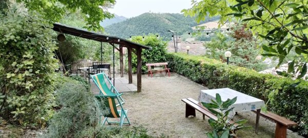 casa indipendente in vendita ad Acqualagna in zona Fossato