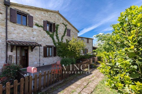 casa indipendente in vendita ad Acqualagna