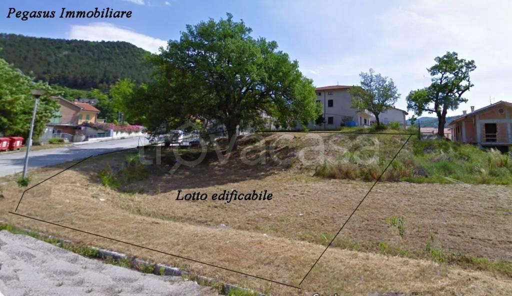 bifamiliare in vendita ad Acqualagna in zona Furlo