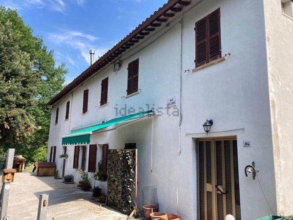 esavano in vendita ad Acqualagna