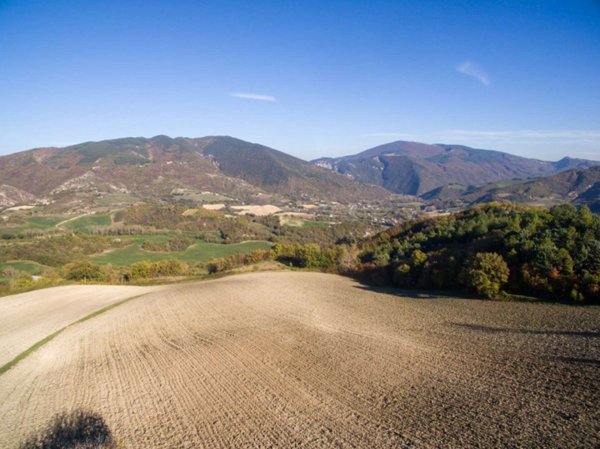 rudere in vendita ad Acqualagna in zona Furlo