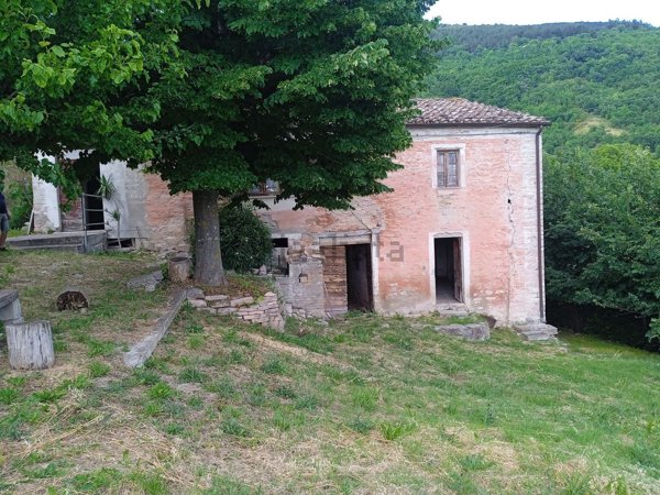casa indipendente in vendita ad Acqualagna