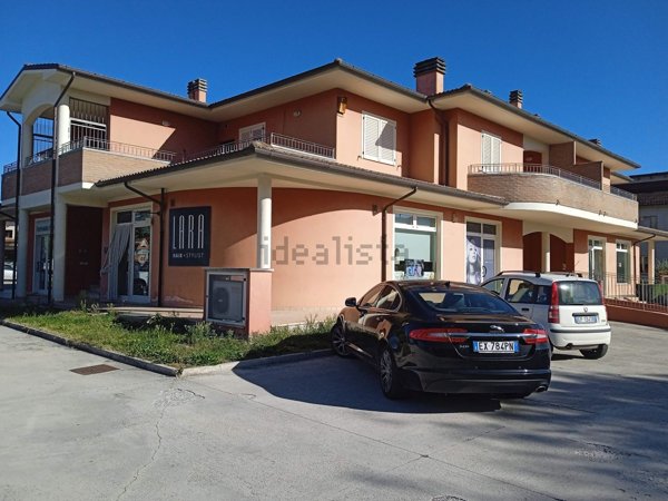 appartamento in vendita ad Acqualagna in zona Pole