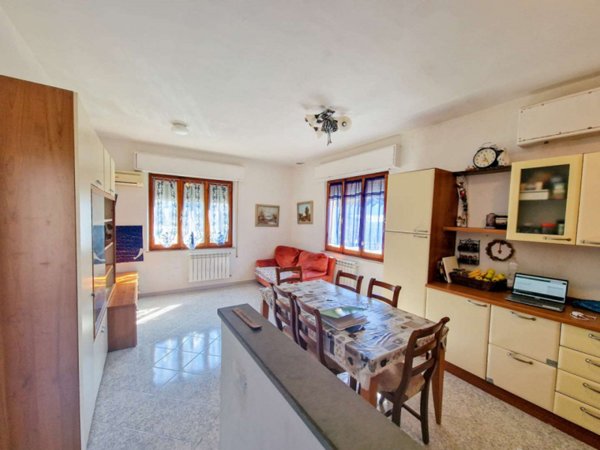 casa indipendente in vendita ad Acqualagna in zona Bellaria