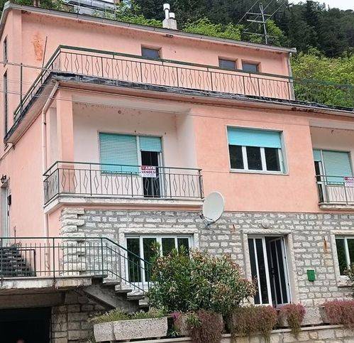 appartamento in vendita ad Acqualagna in zona Furlo