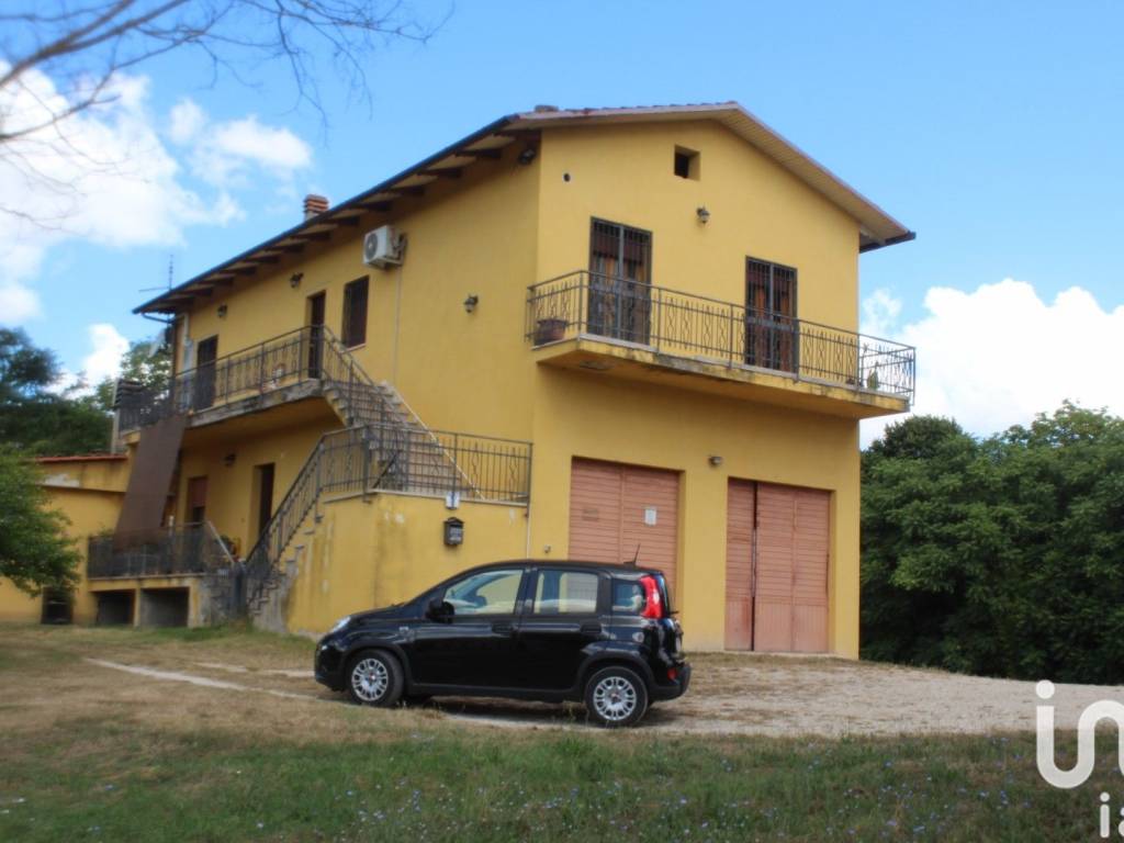casa indipendente in vendita ad Acqualagna in zona Furlo