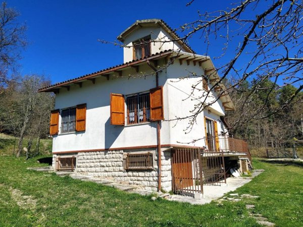 casa indipendente in vendita ad Acqualagna
