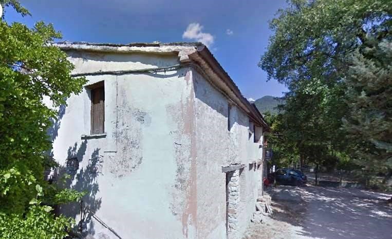 appartamento in vendita ad Acqualagna in zona Case nuove