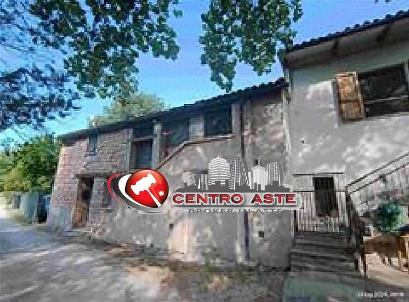 appartamento in vendita ad Acqualagna in zona Case nuove