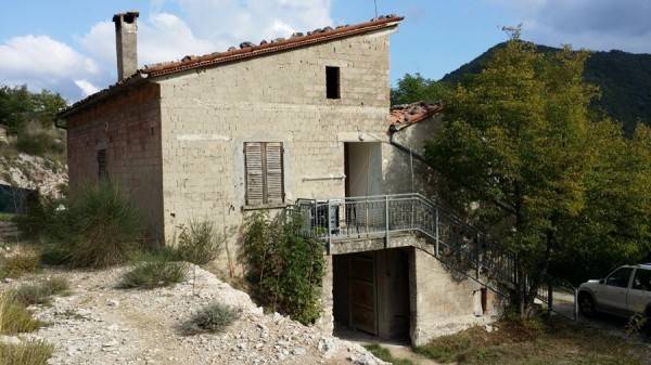 casa indipendente in vendita ad Acqualagna