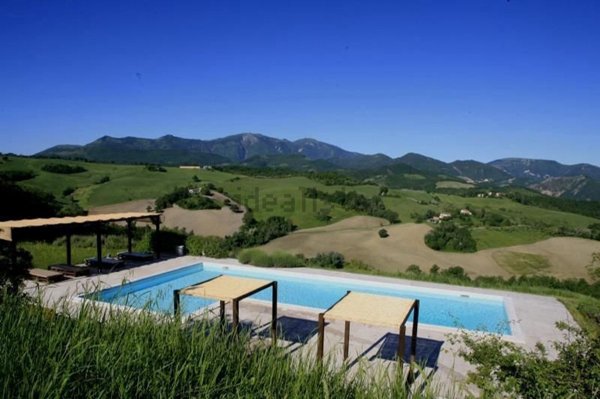 casa indipendente in vendita ad Acqualagna in zona Case nuove