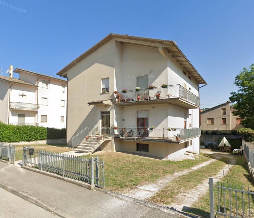 appartamento in vendita ad Acqualagna in zona Pole