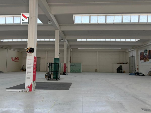 capannone in vendita ad Acqualagna in zona Case nuove