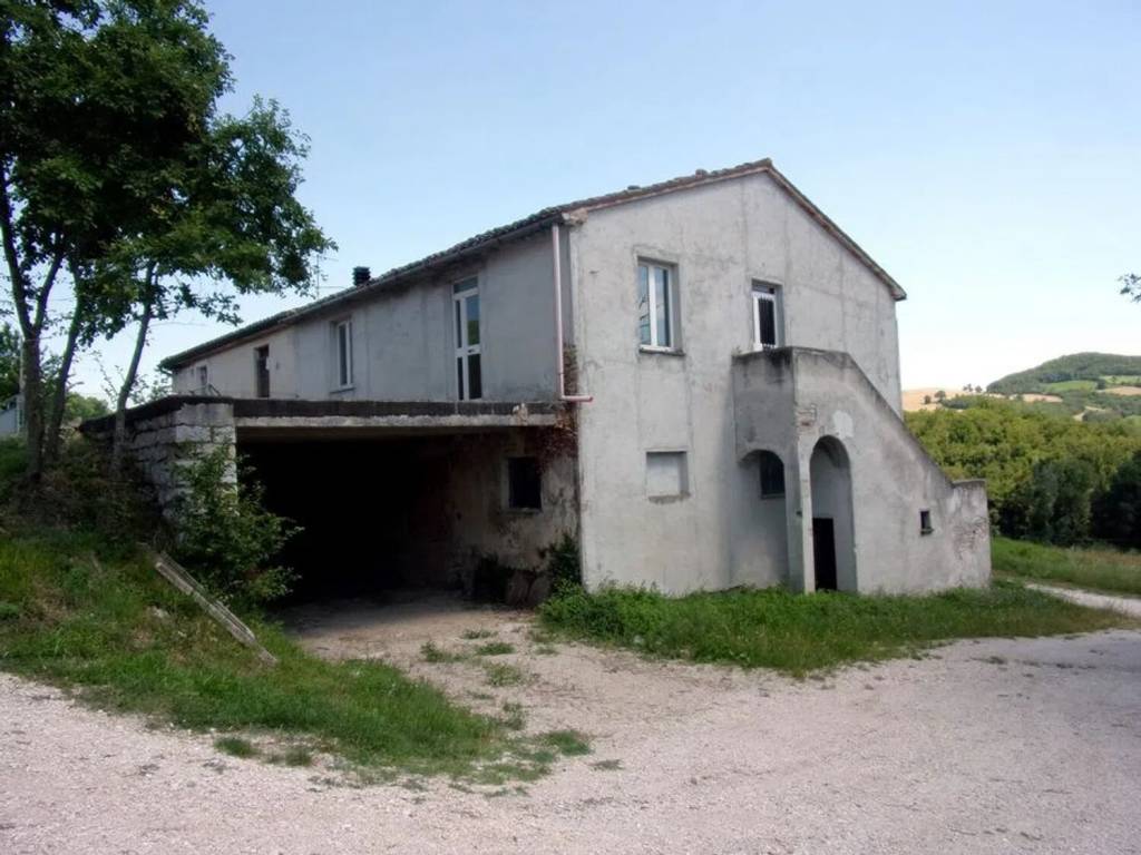 casa indipendente in vendita ad Acqualagna in zona Case nuove