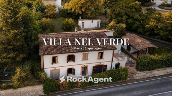 casa indipendente in vendita ad Acqualagna in zona Bellaria