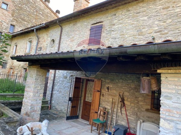 casa indipendente in vendita ad Apecchio