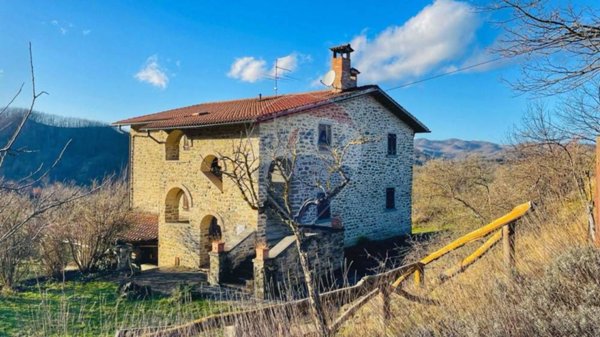 casa indipendente in vendita ad Apecchio