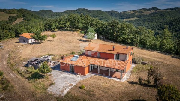 casa indipendente in vendita ad Apecchio