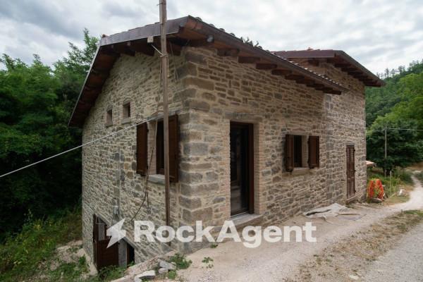 casa indipendente in vendita ad Apecchio in zona Pian di Molino