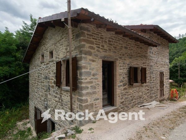casa indipendente in vendita ad Apecchio in zona Pian di Molino