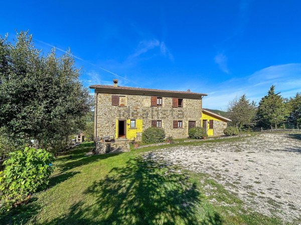 casale in vendita ad Apecchio